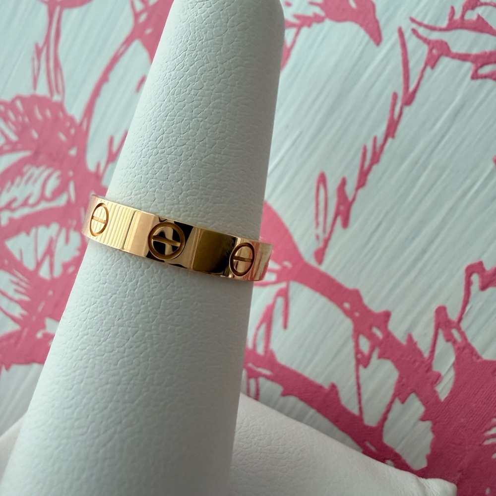 Cartier LOVE Ring Small 18K Yellow Gold Sz 5.25 Full Set - Picture 3 of 11